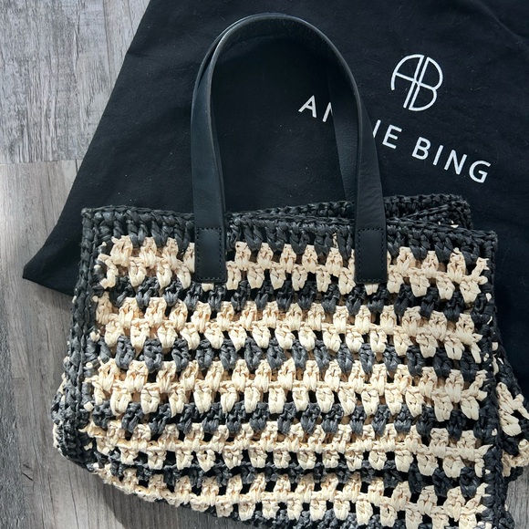 Anine Bing • Small Rio Tote in Nice Condition - Picture 4 of 8